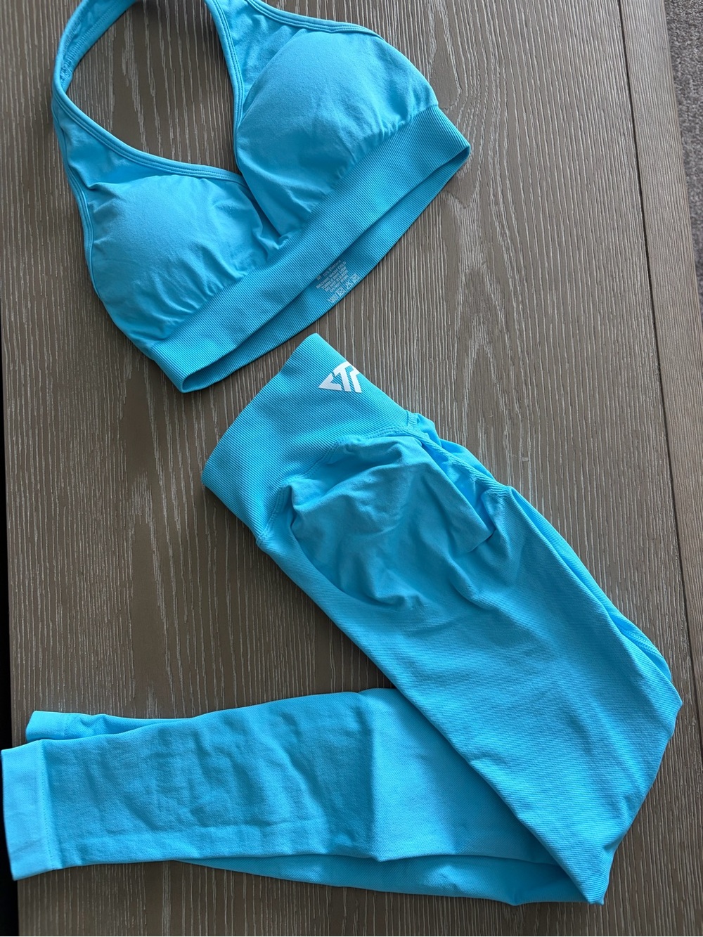 Keep that Pump Blue Athletic Sports Bra and Leggings Set